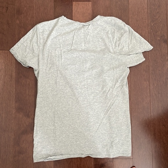 Calvin Klein Tshirt - Picture 4 of 4